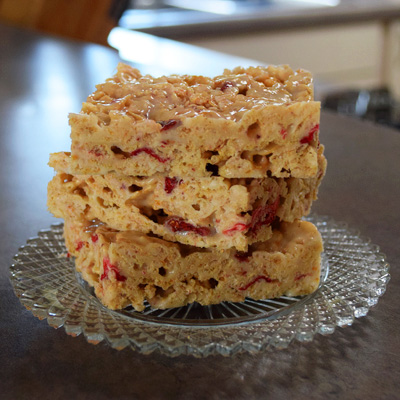 White Chocolate-Strawberry Crispy Bars